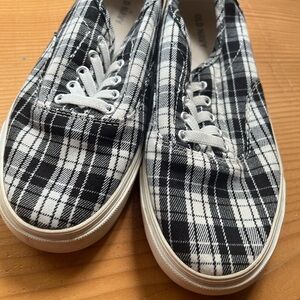 Old Navy Plaid Flannel Black and White Lace-Up Sneakers Kids Youth Size 3